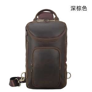 多功能左右切換透氣減壓胸包 YKK拉鏈11吋iPad包包 真皮運動胸包 戶外大容量頭層牛皮瘋馬皮斜背包