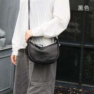 軟皮復古餃子包 百搭單肩背包斜挎女包包 小眾高級感女款斜背包推薦