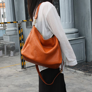 植鞣牛皮斜背包 復古高級感大容量通勤托特包 真皮單肩背包斜挎包 小眾設計大包包