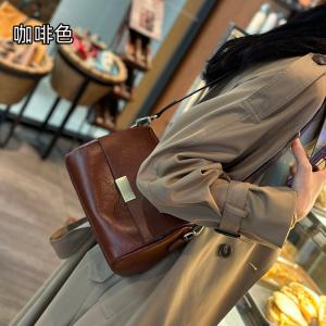 頭層牛皮復古女包 新款腋下包 女時尚斜挎包 高級質感真皮單肩包實用斜背包小方包推薦