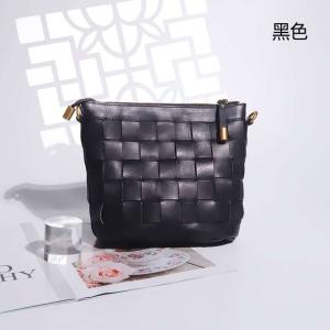 復古編織包斜挎女包 頭層植鞣皮手工水桶包 新款大容量女士肩背包側背包 女生真皮包包推薦