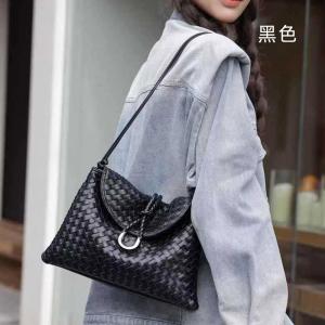 歐美復古真皮女包編織包 女生斜挎包馬鞍郵差包 新款翻蓋腋下單肩包斜背包推薦