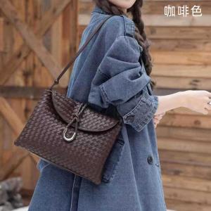 歐美復古真皮女包編織包 女生斜挎包馬鞍郵差包 新款翻蓋腋下單肩包斜背包推薦