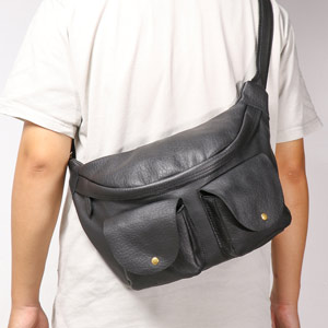 爆款高級創意時尚背包 新款頭層牛皮騎行包 多功能旅行便捷斜挎胸包肩背包 斜背包推薦