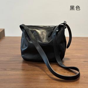 新款日系植鞣牛皮斜挎包 女生休閒風單肩包 真皮包包斜背包側背包 高級感水桶包推薦