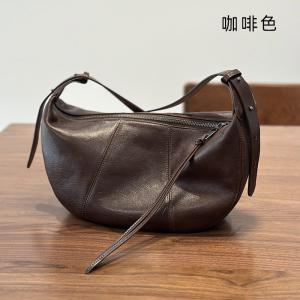 新款休閒包月牙包 流蘇高級感馬鞍包單肩包 樹膏牛皮斜背包真皮女包 頭層牛皮斜跨包 推薦