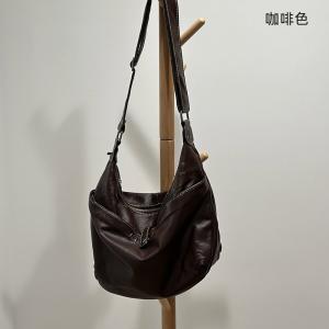 韓版真皮女包 復古軟皮大包包單肩包 女生斜挎包 頭層牛皮百搭跨包 港風休閒包包推薦