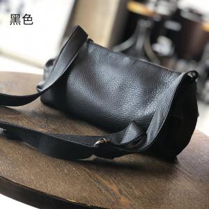 圓筒小包 軟皮復古單肩包 自然摔頭層牛皮褶皺女包 柔軟斜背包新款休閒包包推薦