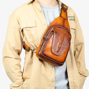 男士鱷魚紋復古擦色胸包 真皮休閒牛皮斜背包 大容量單肩斜挎包 高級感胸前包男包推薦