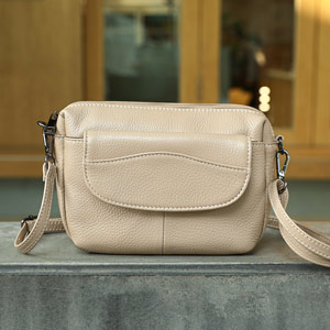 真皮女士斜挎包 高級感頭層牛皮單肩包 女式單肩斜背包 新款女生小背包推薦