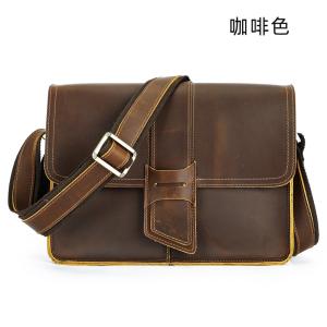 頭層牛皮男士斜背包 高級感單肩包 簡約經典斜挎包 橫款磁扣設計感小方包潮包推薦
