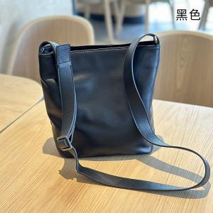 新款日系休閑牛皮斜挎包 復古百搭真皮女包 頭層牛皮單肩包女水桶包軟皮斜背包推薦