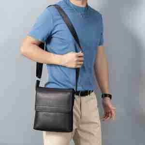 休閑商務通勤斜背包 男士豎款翻蓋單肩背包真皮斜挎包 新款簡約頭層牛皮單肩包推薦