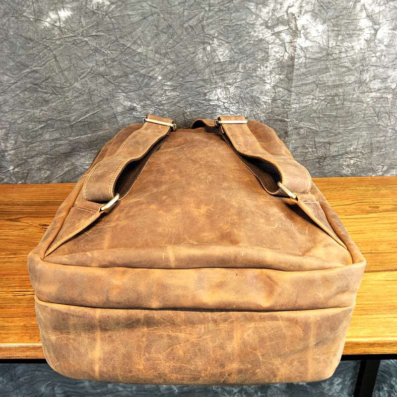 復古高品質瘋馬皮雙肩後背包 男式後背包 頭層牛皮旅行包 百搭英倫手工瘋馬皮雙肩背包 潮流真皮電腦包復古高品質瘋馬皮雙肩後背包 男式後背包 頭層牛皮旅行包 百搭英倫手工瘋馬皮雙肩背包 潮流真皮電腦包 真皮包包