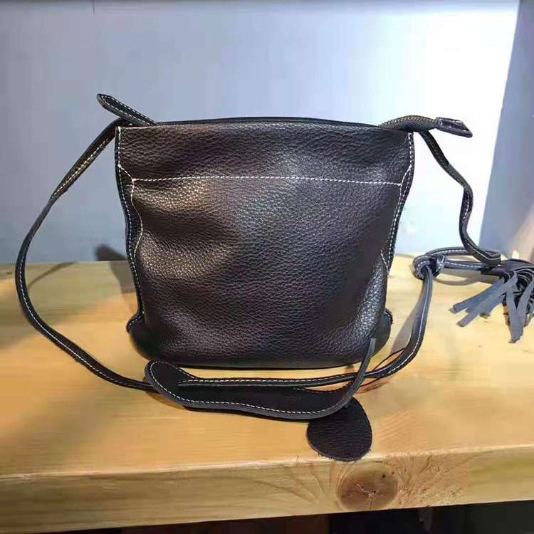 新品復古森女流蘇包 手工軟皮手機包 頭層牛皮女士流蘇斜挎單肩包 斜挎小方包 真皮女包