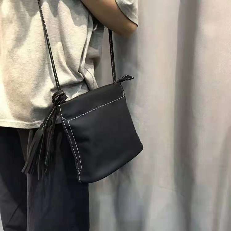 新品復古森女流蘇包 手工軟皮手機包 頭層牛皮女士流蘇斜挎單肩包 斜挎小方包 真皮女包