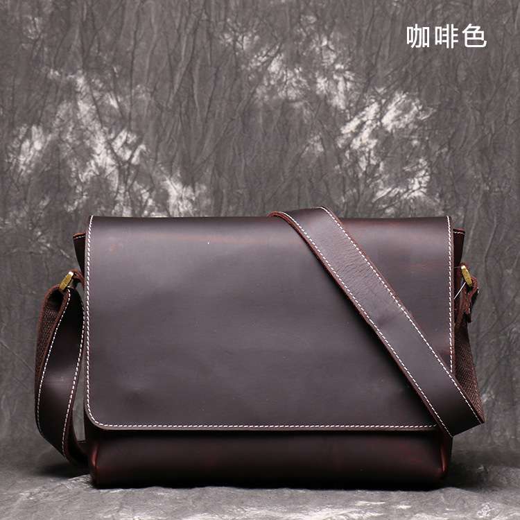 新款復古手工斜背包 男士單肩斜挎包 頭層牛皮郵差包 休閑瘋馬皮男包簡約包包 真皮包包