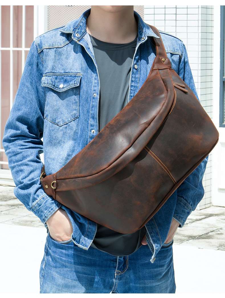 超大容量瘋馬皮胸包 外出斜跨包 男士胸包 頭層牛皮潮流男包斜挎包 新款復古款斜背包 真皮包包