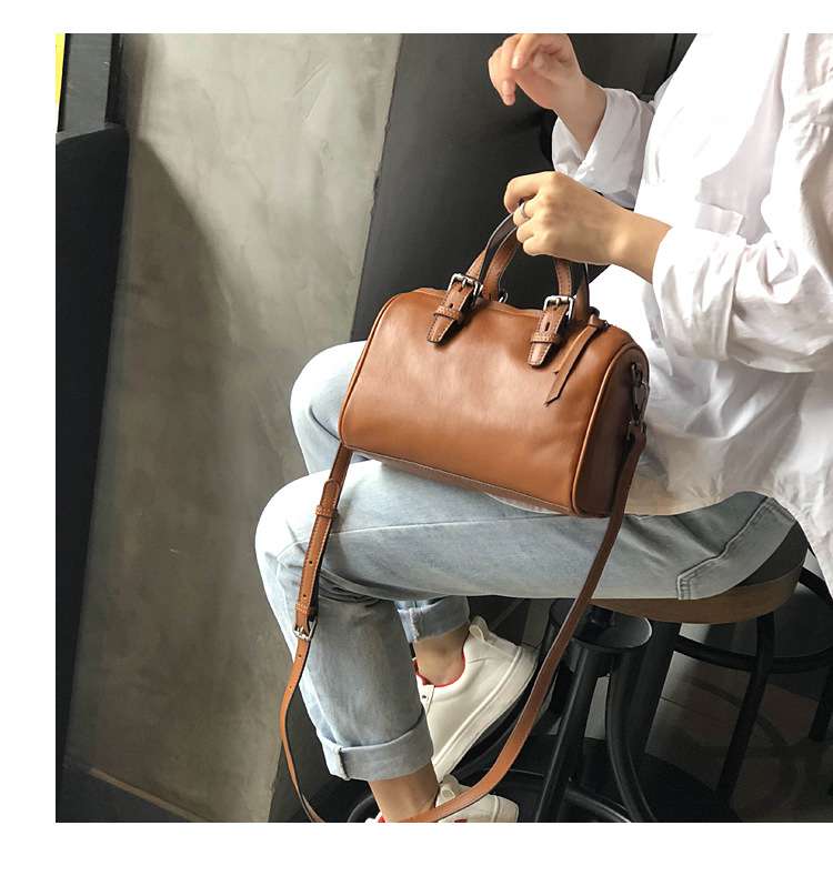 新款復古軟皮手提包 真皮波士頓包包 女士手提手袋斜挎包 文藝手工女包斜背包 頭層牛皮側背包 真皮包包