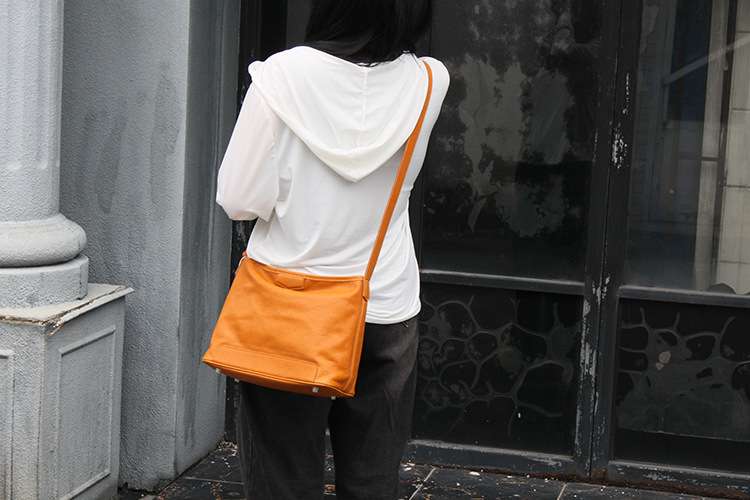 韓版真皮水桶包 女式托特包 大容量單肩背包斜挎包女包 休閒斜背包側背包包 真皮包包