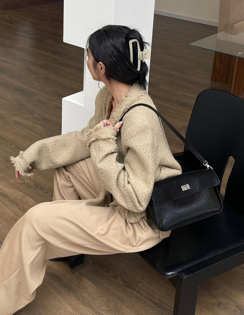 真皮新款百搭高級感 二層牛皮斜背包 時尚通勤經典鎖扣手提包單肩斜挎包推薦 真皮包包