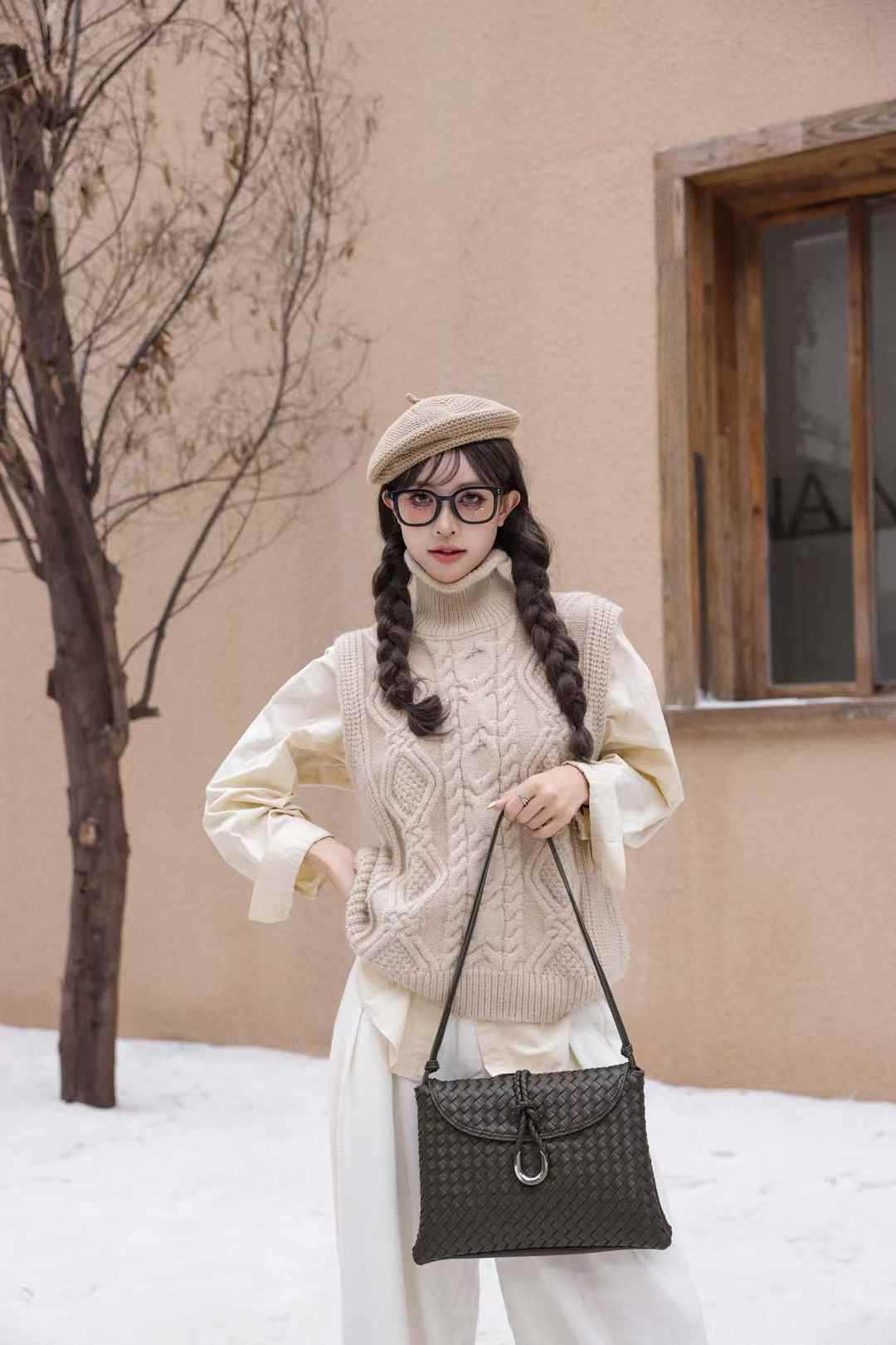 歐美復古真皮女包 大容量編織包托特包 女生斜挎包 新款腋下單肩包斜背包推薦 真皮包包