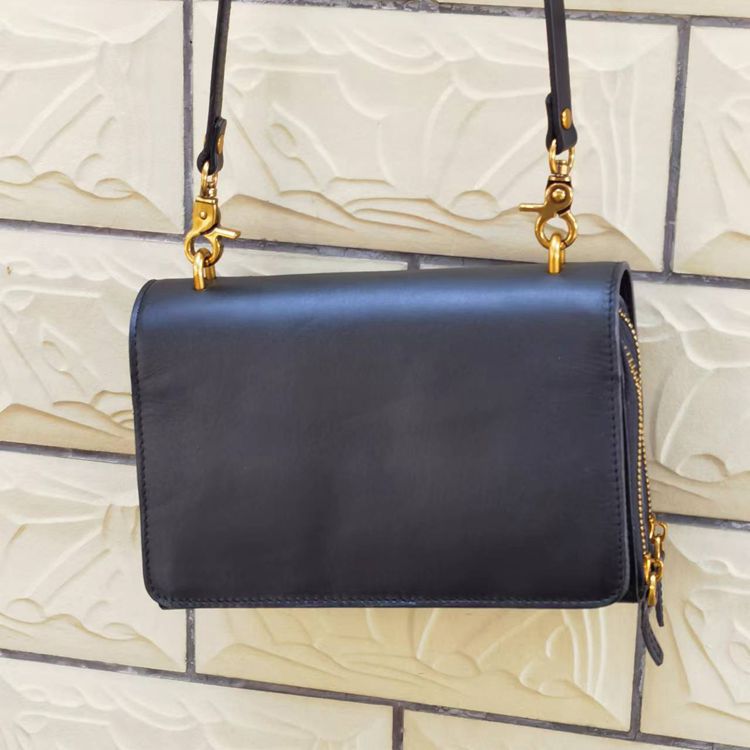 新款復古植鞣皮雙拉鏈小方包 女士斜挎包 頭層牛皮斜背包 翻蓋牛皮單肩包推薦 真皮包包