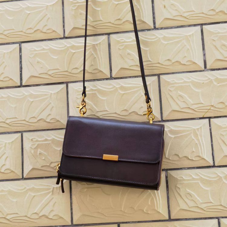 新款復古植鞣皮雙拉鏈小方包 女士斜挎包 頭層牛皮斜背包 翻蓋牛皮單肩包推薦 真皮包包