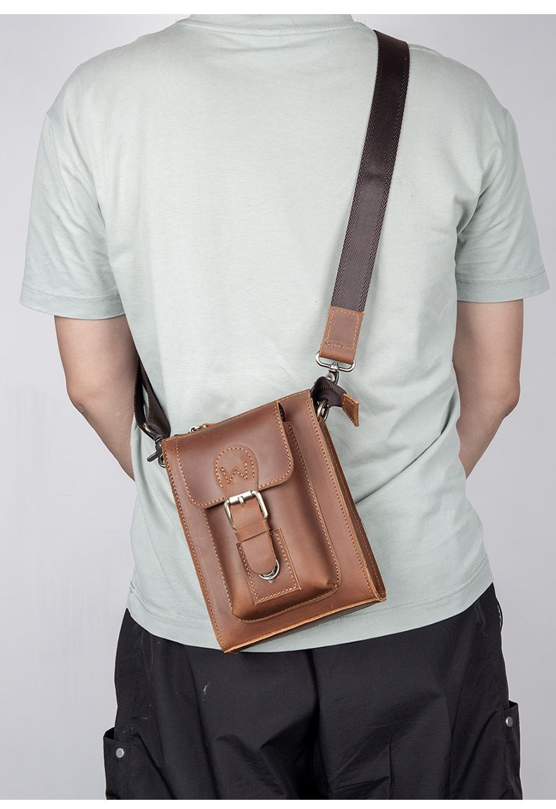 男士斜挎包單肩包 豎款真皮男包 復古男穿皮帶小腰包 頭層瘋馬皮手機包掛包推薦 真皮包包