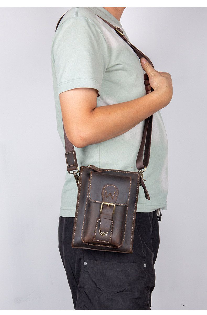 男士斜挎包單肩包 豎款真皮男包 復古男穿皮帶小腰包 頭層瘋馬皮手機包掛包推薦 真皮包包