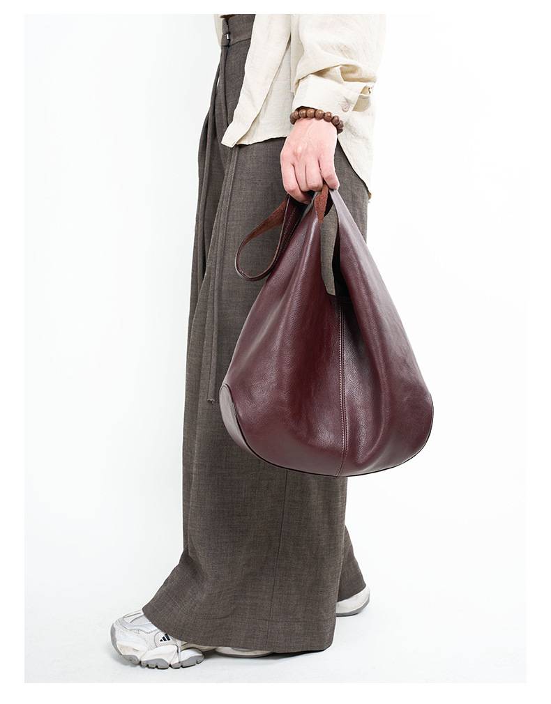 真皮腋下包 頭層樹膏植鞣牛皮托特包 時尚慵懶風大容量手袋女包 高級感單肩包推薦 真皮包包