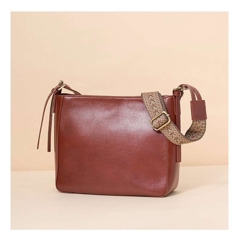 新款復古植鞣牛皮水桶包 女士潮流斜挎單肩包 真皮女包 女生頭層牛皮斜背包推薦 真皮包包