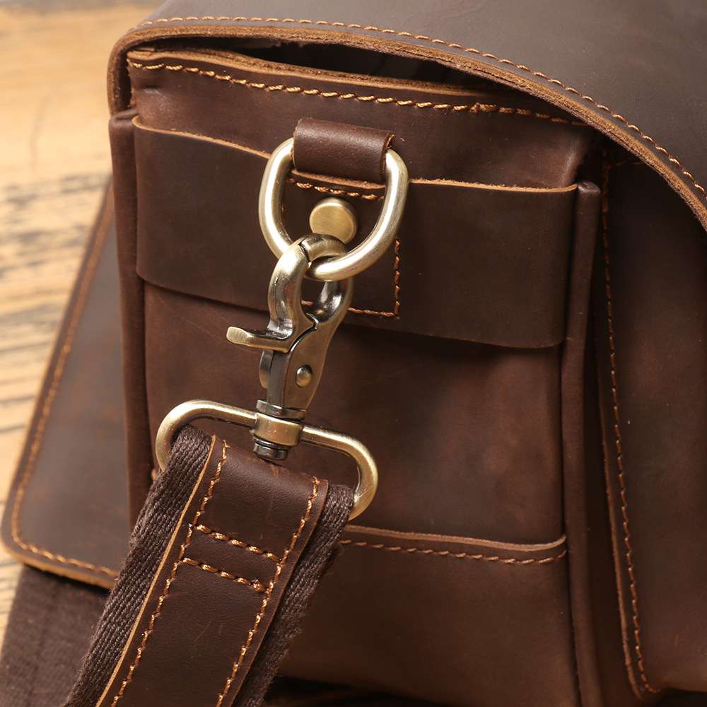 新款歐美復古數位相機包 頭層牛皮斜挎包 瘋馬皮單眼攝影包 單反相機包 男士休閒真皮斜背包推薦 真皮包包