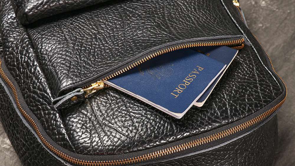 新款個性野牛皮休閒旅行大背包 男士後背包 真皮雙肩包 多功能電腦包旅行背包推薦 真皮包包