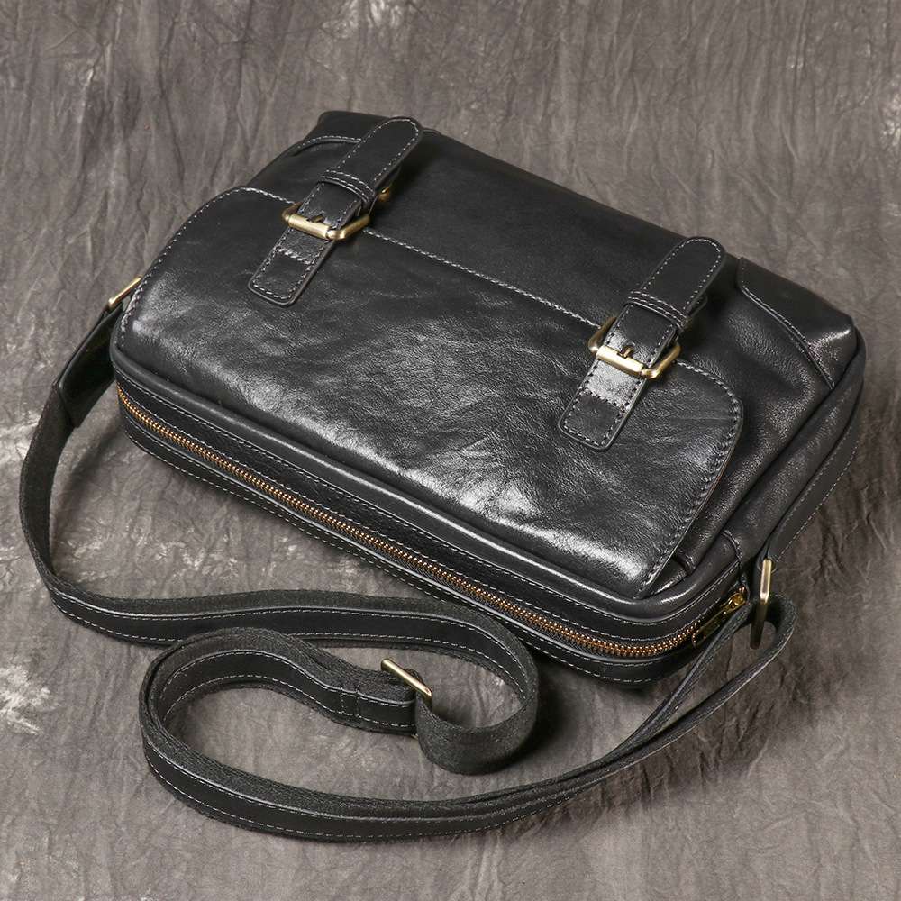 新款男士真皮郵差包 女生頭層牛皮學院風斜挎包 通勤單肩包劍橋包 復古斜背包推薦 真皮包包