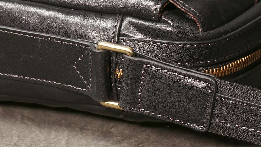 新款男士真皮郵差包 女生頭層牛皮學院風斜挎包 通勤單肩包劍橋包 復古斜背包推薦 真皮包包