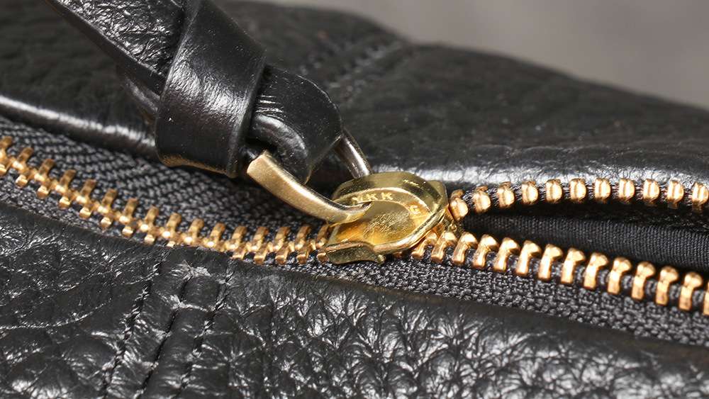 新款歐美復古男真皮旅行包 頭層牛皮單肩包斜背包 大容量斜挎包出差收納旅行袋郵差包推薦 真皮包包