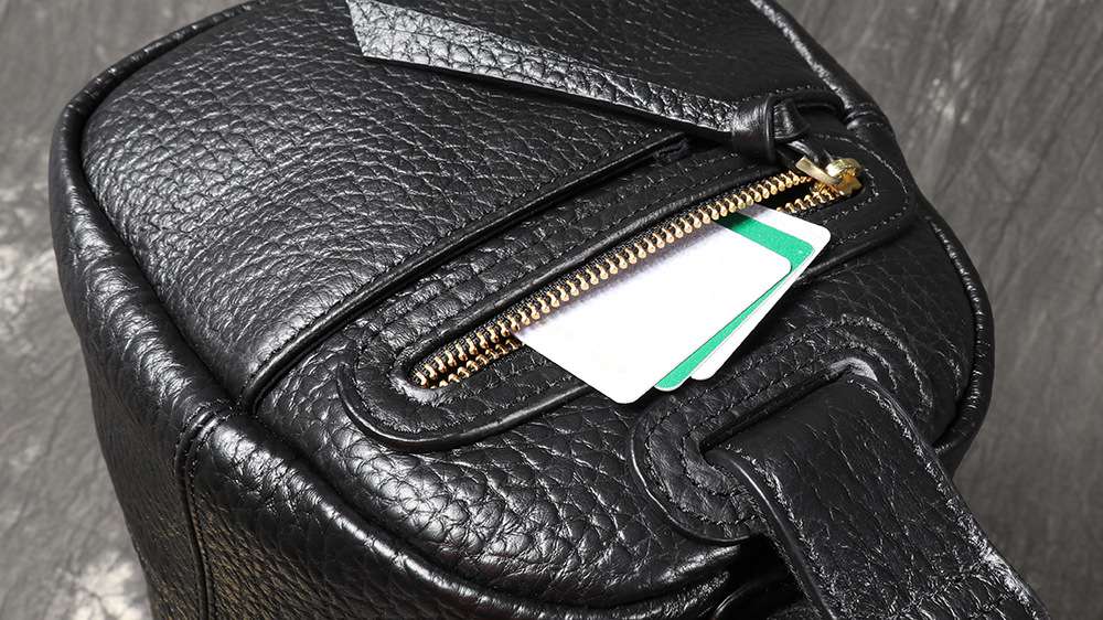 新款歐美復古男真皮旅行包 頭層牛皮單肩包斜背包 大容量斜挎包出差收納旅行袋郵差包推薦 真皮包包