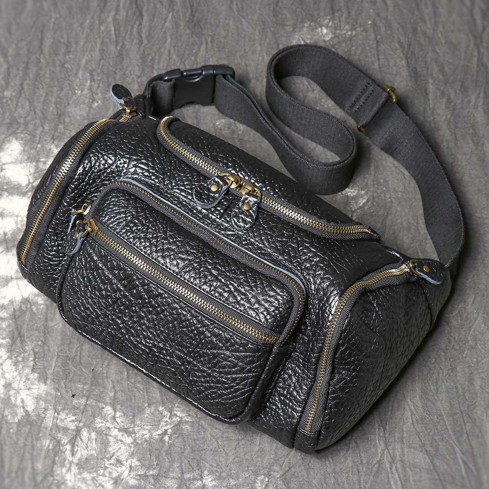 野牛皮單肩斜挎包 大容量牛皮腰包 多功能背包生意老闆包 新款男包真皮男士胸包斜背包推薦 真皮包包