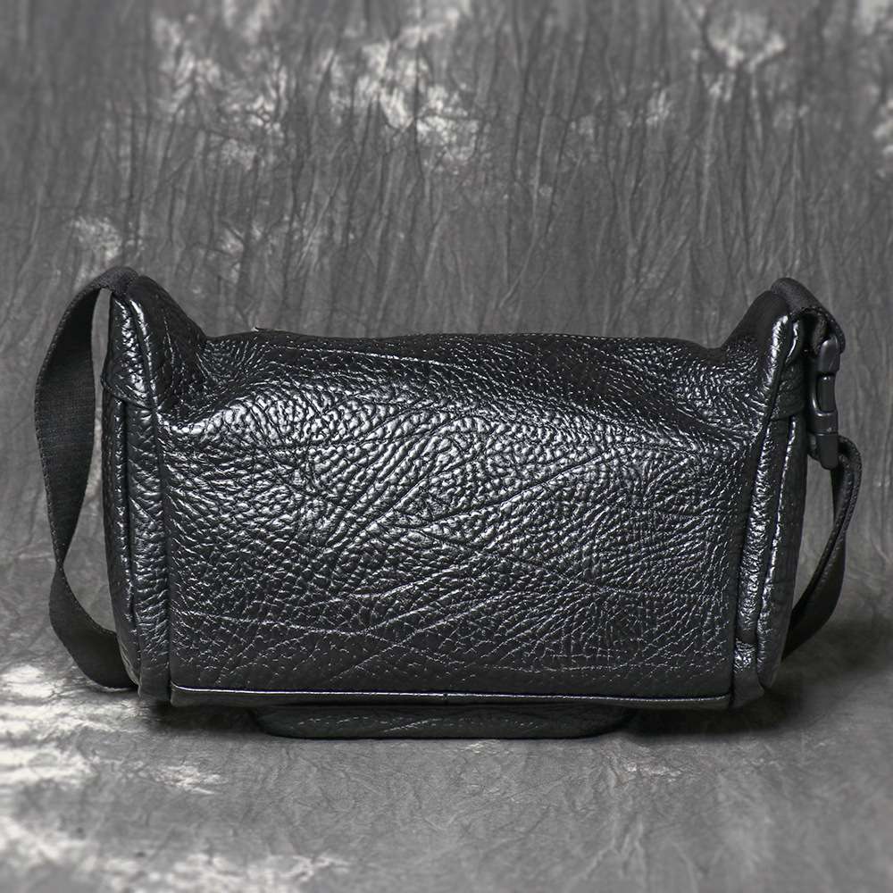 野牛皮單肩斜挎包 大容量牛皮腰包 多功能背包生意老闆包 新款男包真皮男士胸包斜背包推薦 真皮包包