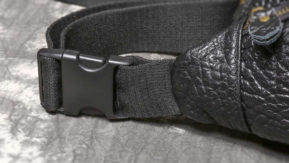 野牛皮單肩斜挎包 大容量牛皮腰包 多功能背包生意老闆包 新款男包真皮男士胸包斜背包推薦 真皮包包