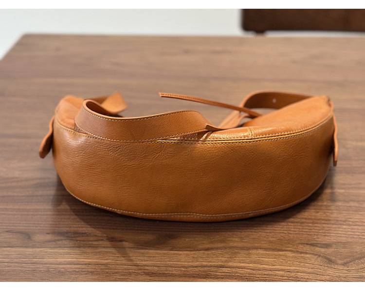 新款真皮女包 頭層牛皮斜跨包 休閒包月牙包 流蘇高級感馬鞍包單肩包斜背包推薦  真皮包包