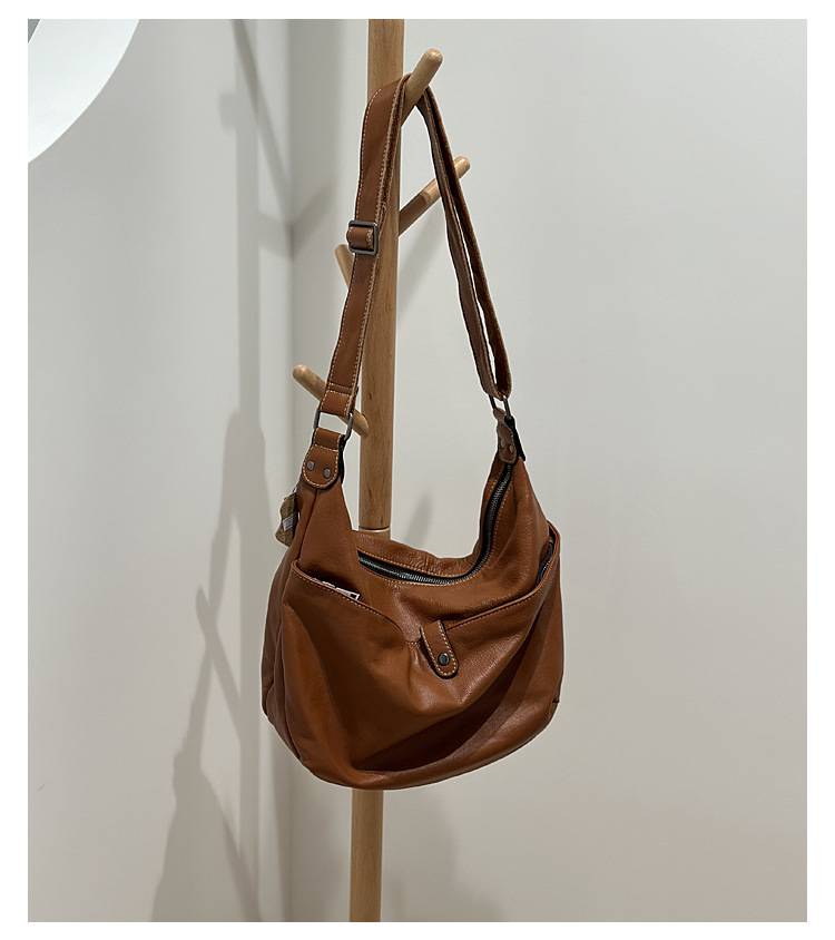 韓版真皮女包 復古軟皮大包包單肩包 女生斜挎包 頭層牛皮百搭跨包 港風休閒包包推薦 真皮包包