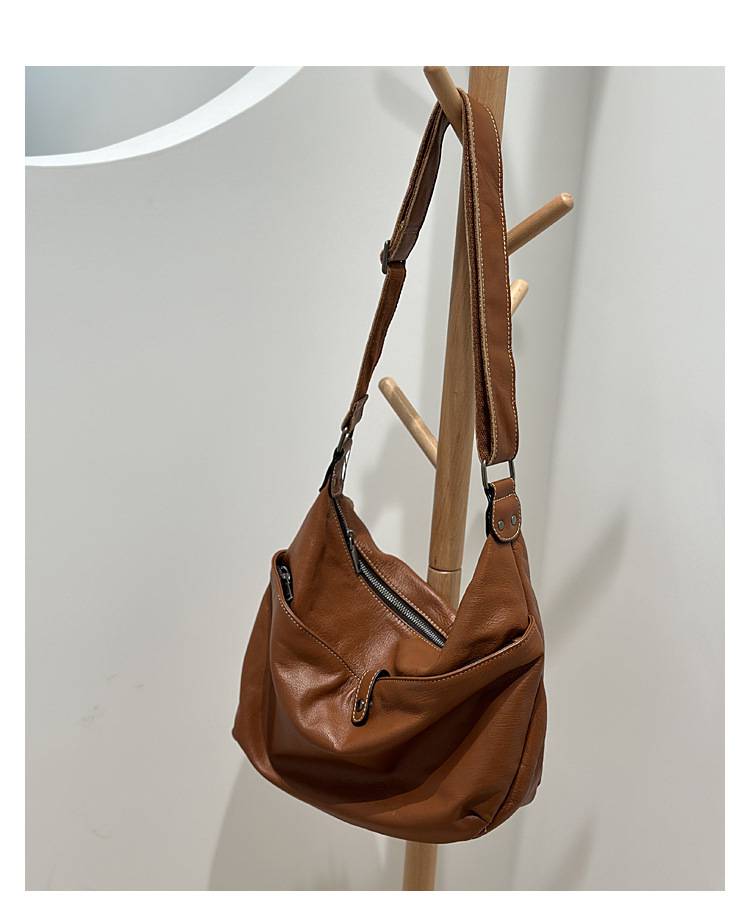 韓版真皮女包 復古軟皮大包包單肩包 女生斜挎包 頭層牛皮百搭跨包 港風休閒包包推薦 真皮包包