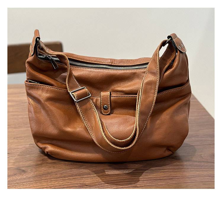 韓版真皮女包 復古軟皮大包包單肩包 女生斜挎包 頭層牛皮百搭跨包 港風休閒包包推薦 真皮包包