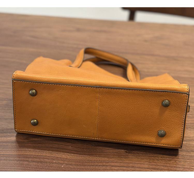 新款頭層樹膏皮手提包 植鞣牛皮斜背包包 頭層牛皮女式休閒百搭托特包 真皮單肩斜挎包推薦 真皮包包