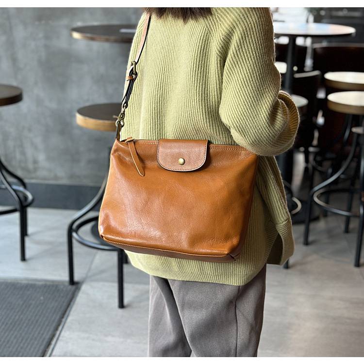 復古植鞣牛皮餃子包 真皮單肩斜挎包 簡約休閒款大容量斜背包 女生包包新款女包推薦 真皮包包