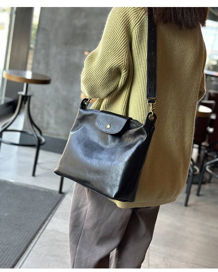 復古植鞣牛皮餃子包 真皮單肩斜挎包 簡約休閒款大容量斜背包 女生包包新款女包推薦 真皮包包
