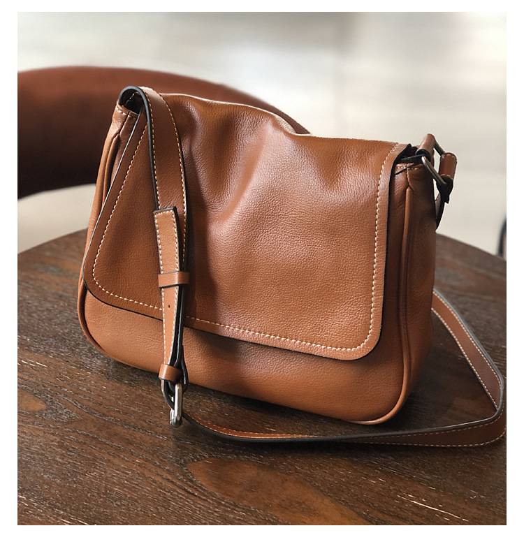 翻蓋新款真皮女包單肩包 休閒女士斜挎包 簡約休閒斜背包 女生頭層皮郵差包推薦 真皮包包