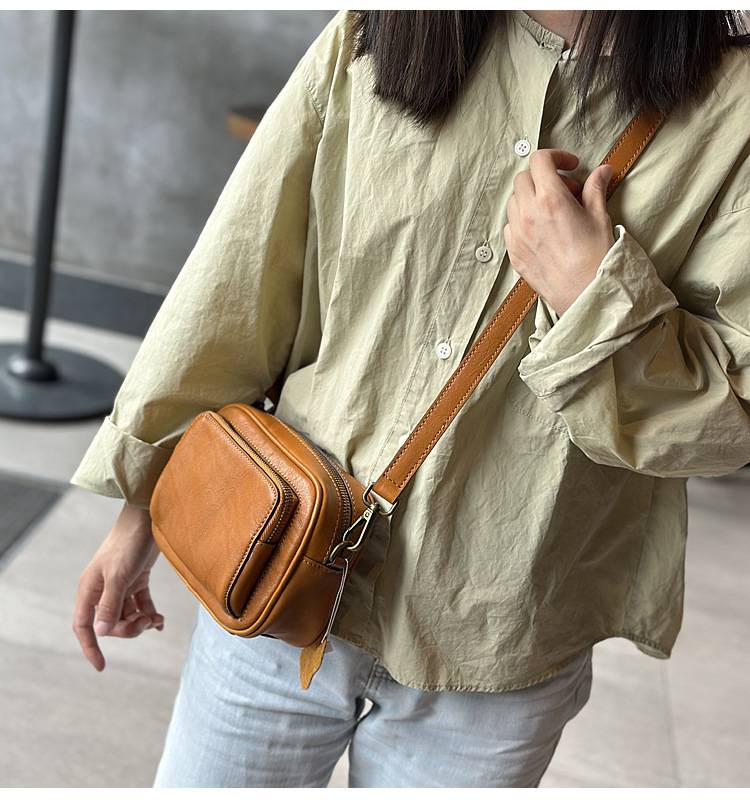 時尚真皮相機包女 新款小方包 頭層牛皮休閒單肩斜挎包 復古植鞣牛皮斜背包推薦 真皮包包